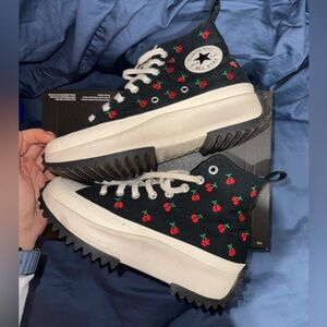 🍒 CONVERSE RUNSTAR HIKE A08113C IN BLACK RED
CHERRIES WOMEN 8.5 🍒